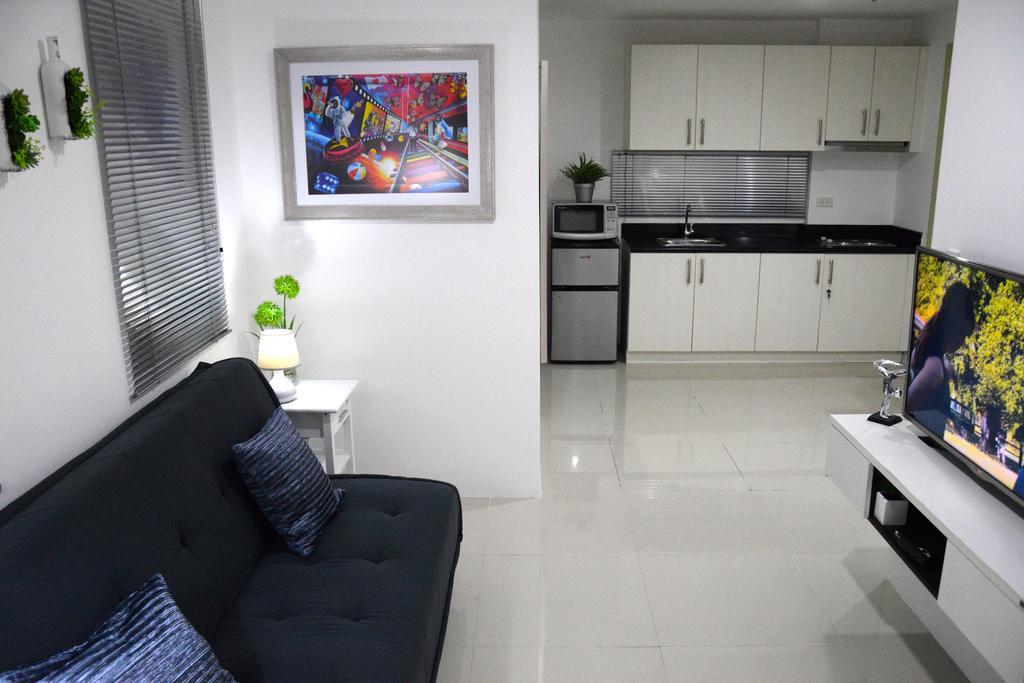 Jazz Makati Luxury Apartment มะนิลา ภายนอก รูปภาพ