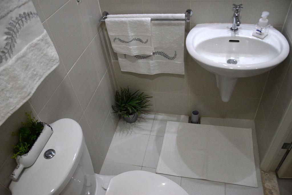 Jazz Makati Luxury Apartment มะนิลา ภายนอก รูปภาพ
