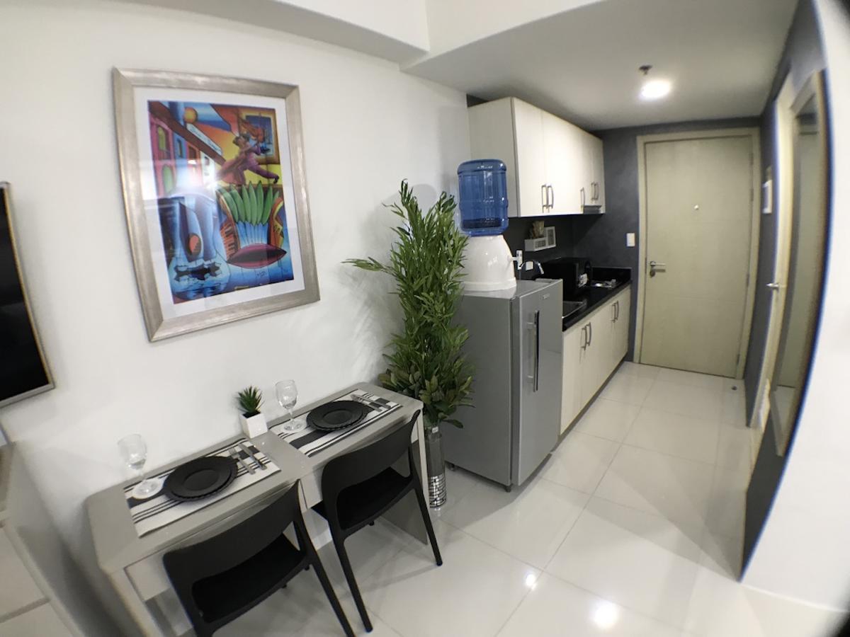 Jazz Makati Luxury Apartment มะนิลา ภายนอก รูปภาพ