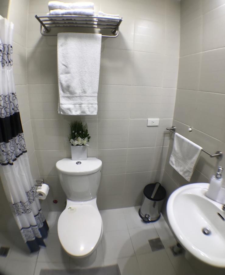 Jazz Makati Luxury Apartment มะนิลา ภายนอก รูปภาพ